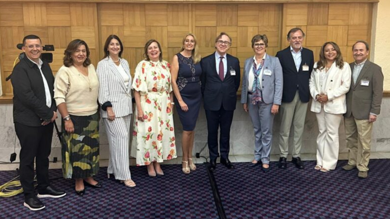 La nueva norma establece un centro la Universidad Estatal de Florida que fortalecerá el análisis de riesgos y la asequibilidad del seguro para los residentes.