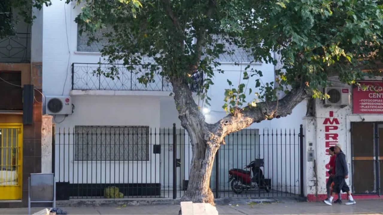 Sucedió en una propiedad de avenida Libertador. Los ladrones entraron el fin de semana y se llevaron bultos con camperas térmicas y hasta ropa de bebés.