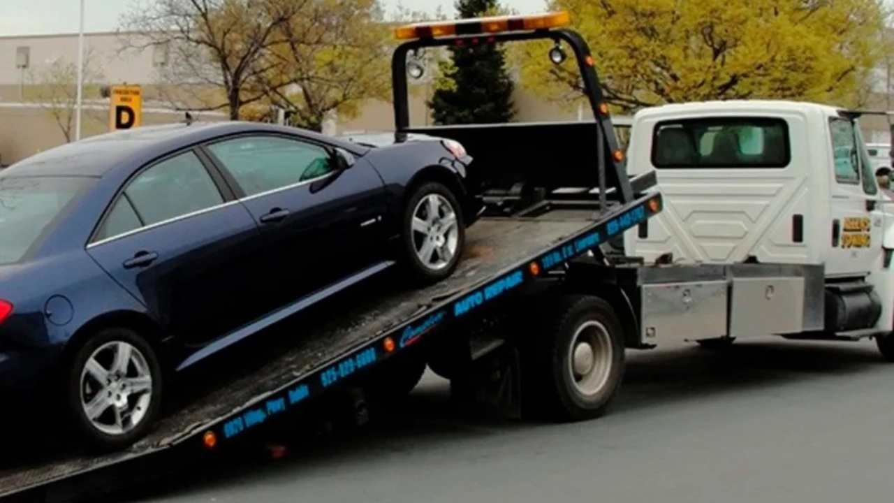 Una mujer que viajaba desde Choele Choel hacia Viedma junto a su sobrina sufrió un desperfecto mecánico en su vehículo sobre la Ruta Nacional 250, cerca de Pomona, en enero de 2024.