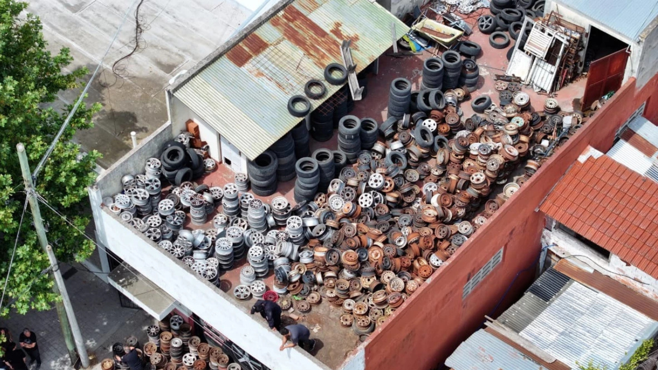 Un hombre de 46 años fue detenido en un taller en Mar del Plata luego de una denuncia que alertó por la procedencia de la mercadería.