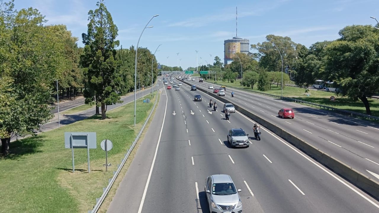 Los factores humanos continúan siendo la principal causa de los siniestros viales en Argentina, por encima de las fallas mecánicas o las condiciones climáticas.