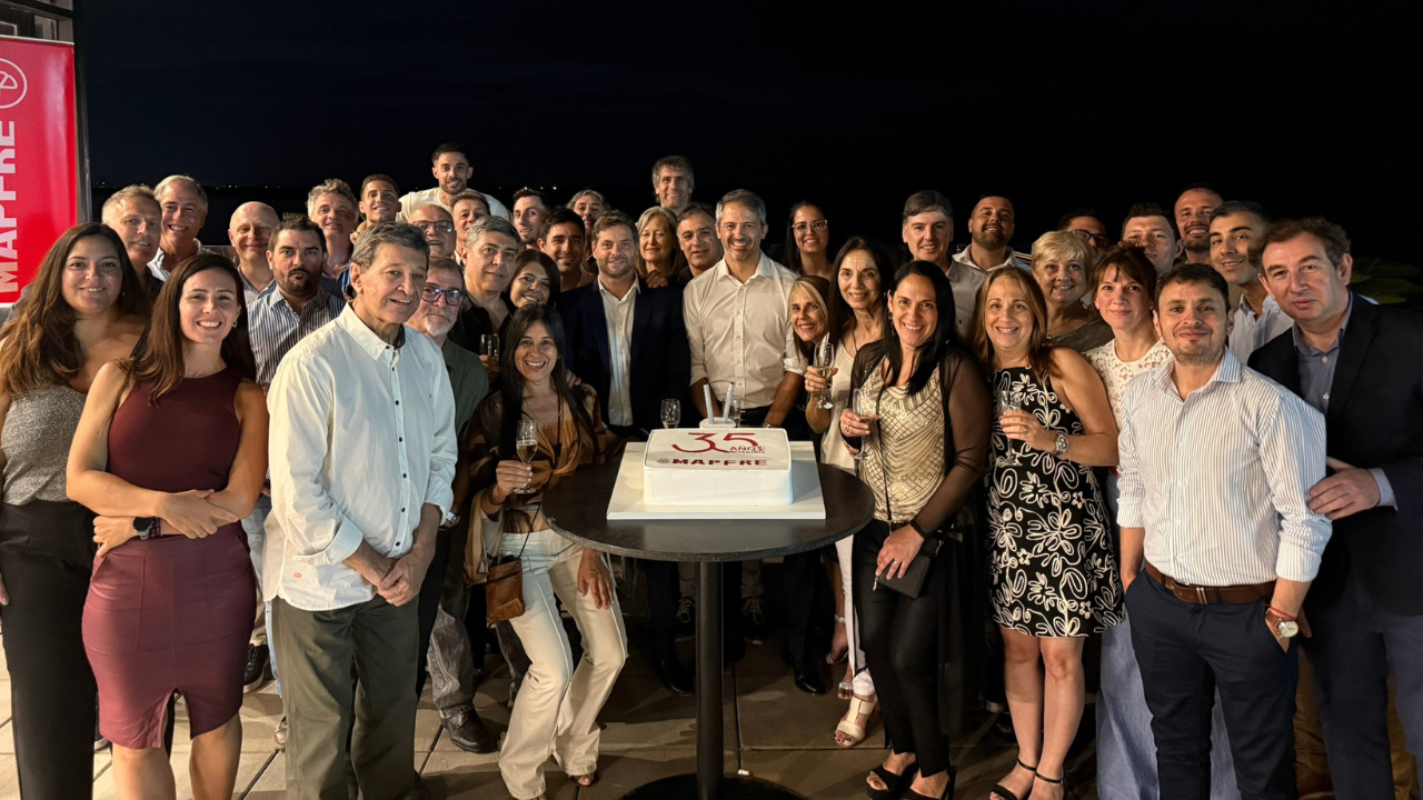 La aseguradora conmemoró sus más de tres décadas de trabajo en la región Litoral con un cóctel del que participaron PAS, clientes, colaboradores y aliados estratégicos.
