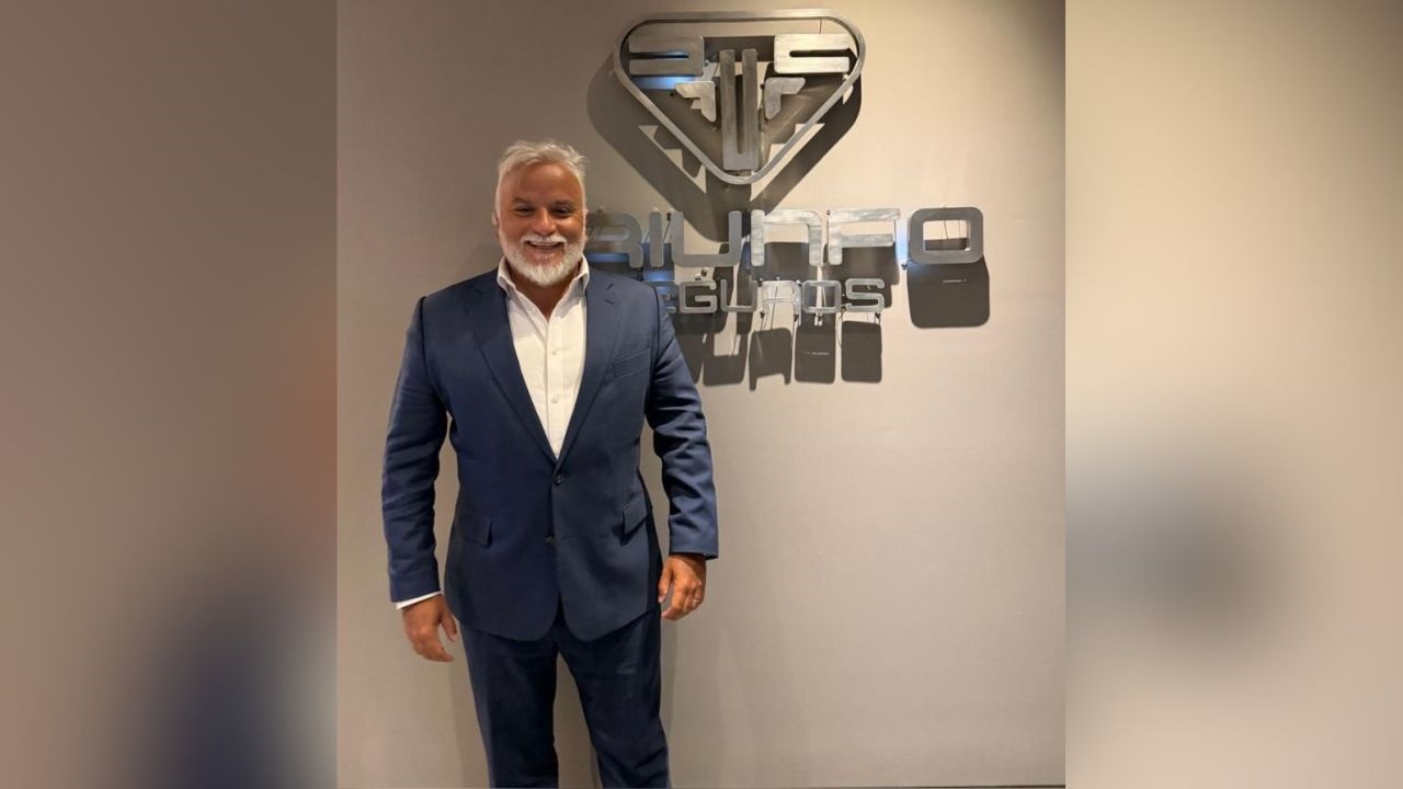 Jose Manuel U. viene del mundo del seguro, con una visión centrada en las personas, el trabajo en equipo, la mejora continua ; pero también muy comprometido con nuestra historia.